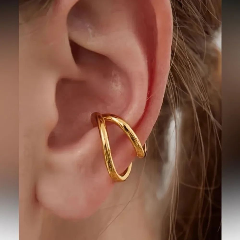 Elegant Gold cuff Earrings N972